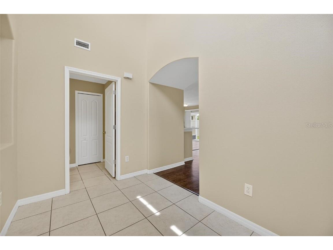7552 Maroon Peak Drive Ruskin FL 33573 TB8425658 image6