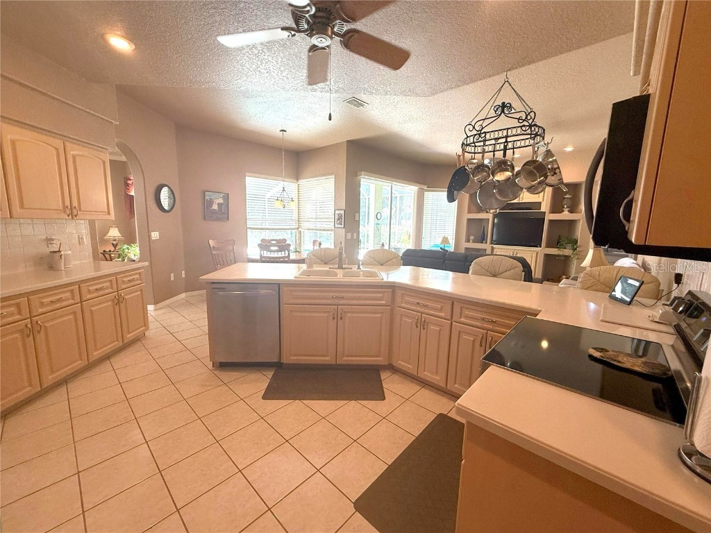 7552 River Country Drive Weeki Wachee FL 34607 W7876892 image22