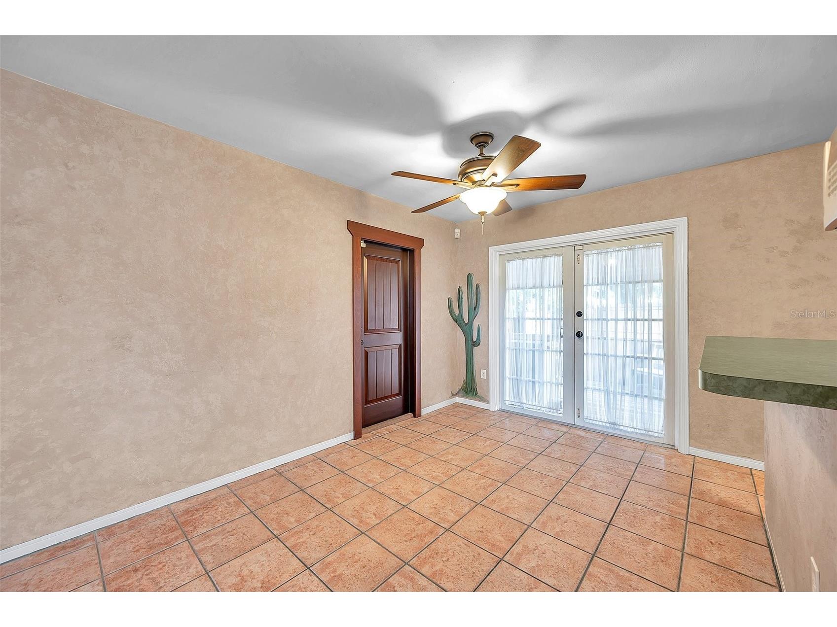 7555 19th Avenue N Saint Petersburg FL 33710 TB8516503 image10