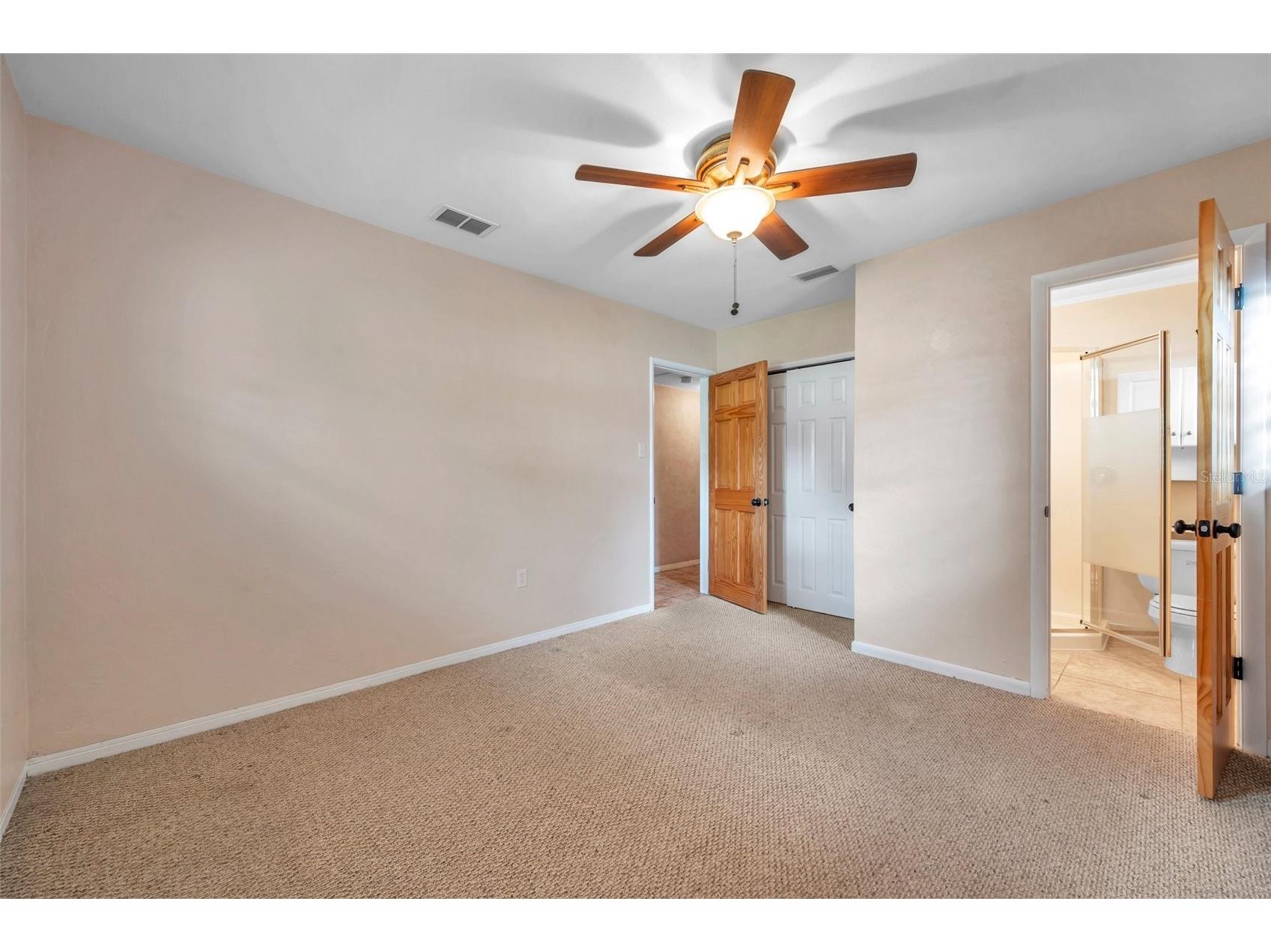7555 19th Avenue N Saint Petersburg FL 33710 TB8516503 image21