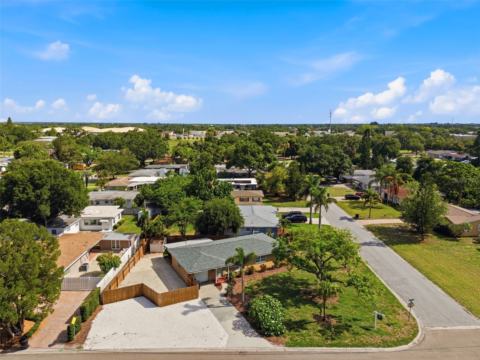 7555 19th Avenue N Saint Petersburg FL 33710 TB8516503 image30