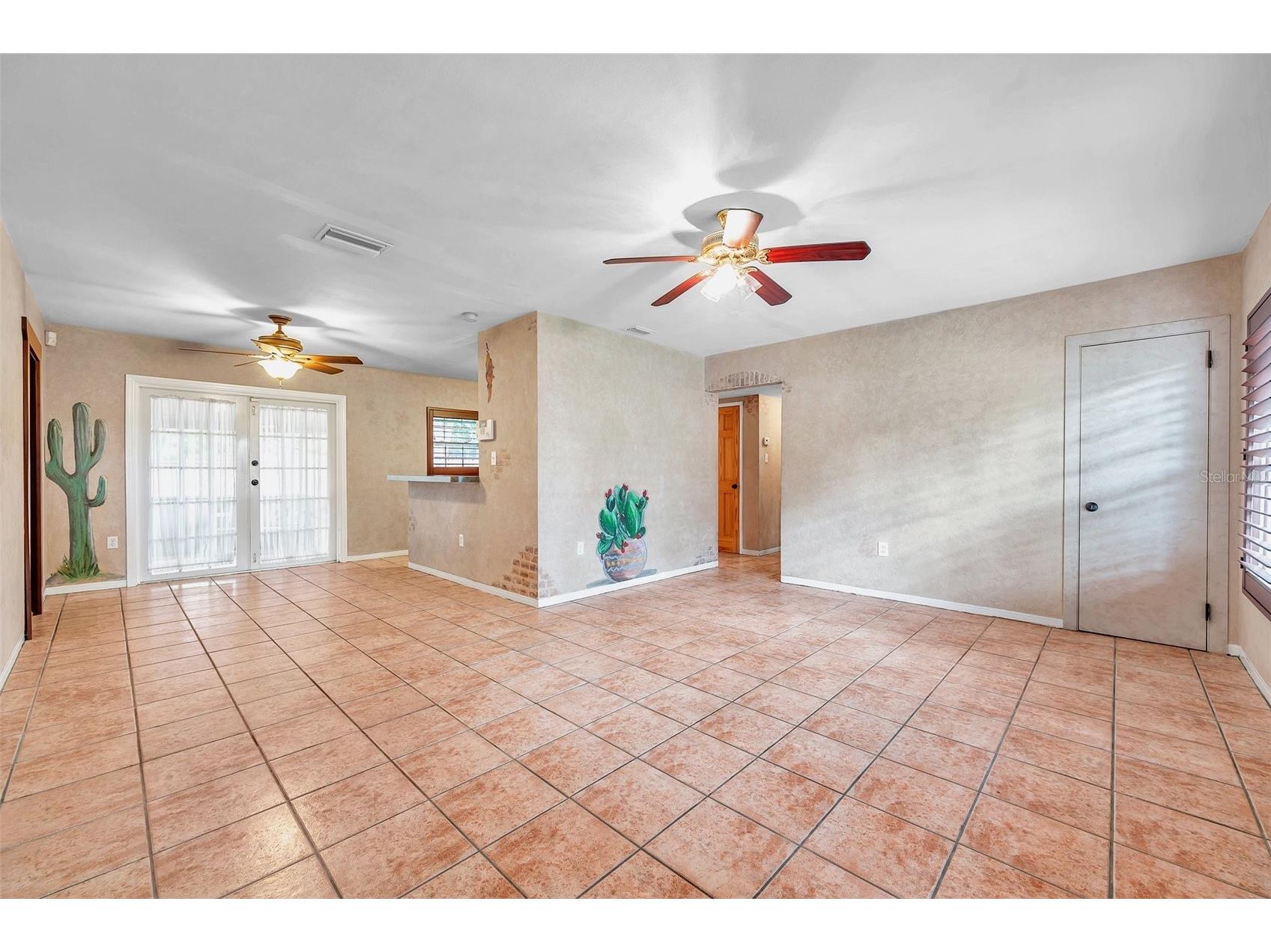7555 19th Avenue N Saint Petersburg FL 33710 TB8516503 image5