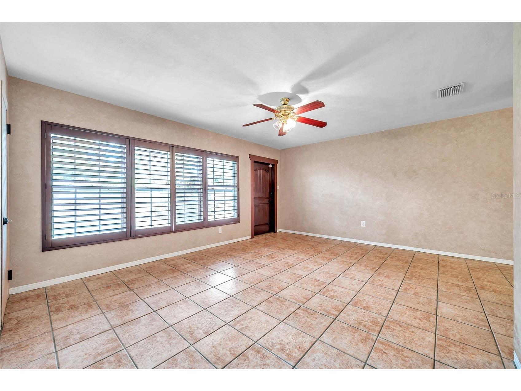 7555 19th Avenue N Saint Petersburg FL 33710 TB8516503 image7