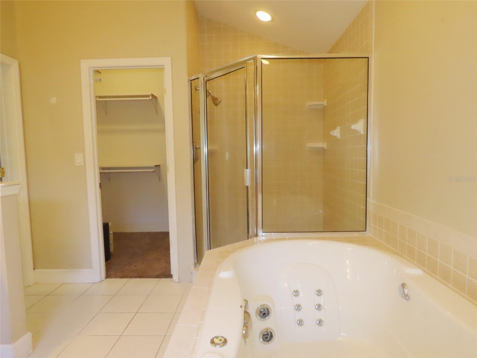 7555 Pine Valley Lane Seminole FL 33776 TB8522643 image17