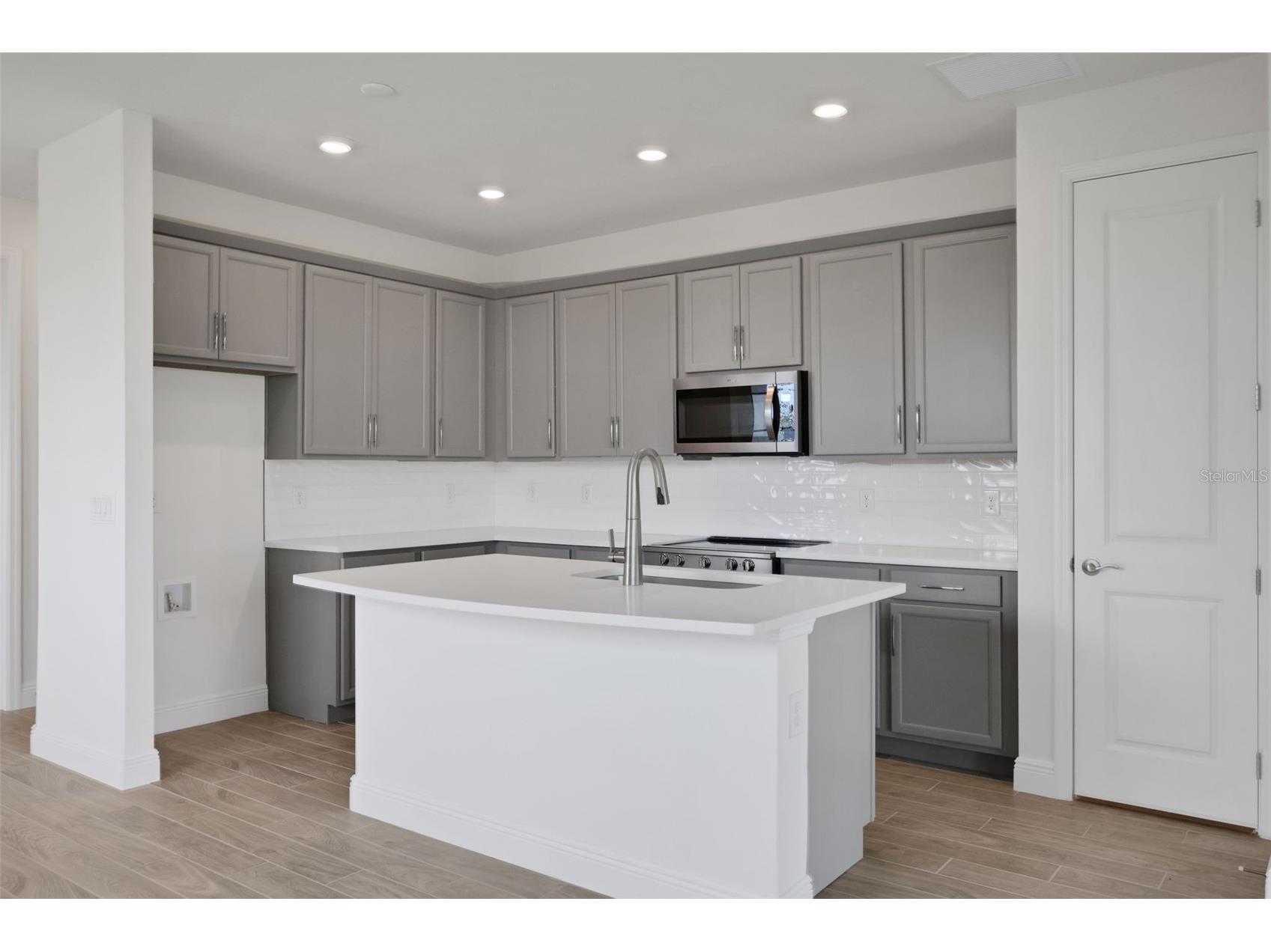 7555 Sea Oak Court Parrish FL 34219 - SEAIRE LAGOON G5110392 image4