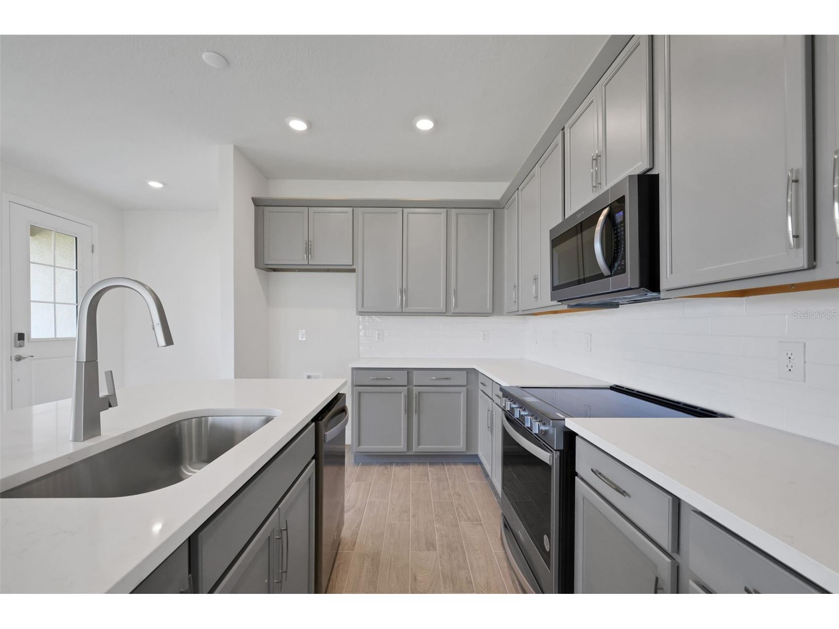 7555 Sea Oak Court Parrish FL 34219 - SEAIRE LAGOON G5110392 image8