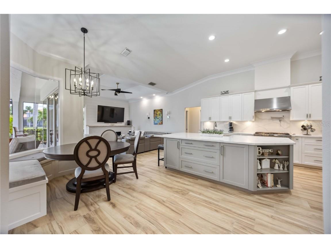 7555 Tori Way Lakewood Ranch FL 34202 A4660981 image17