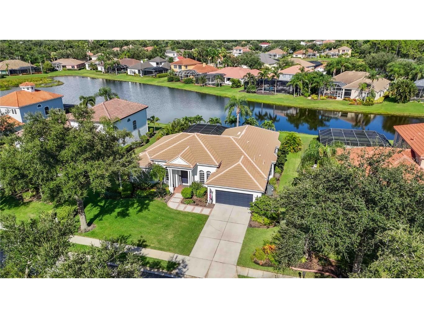 7555 Tori Way Lakewood Ranch FL 34202 A4660981 image48