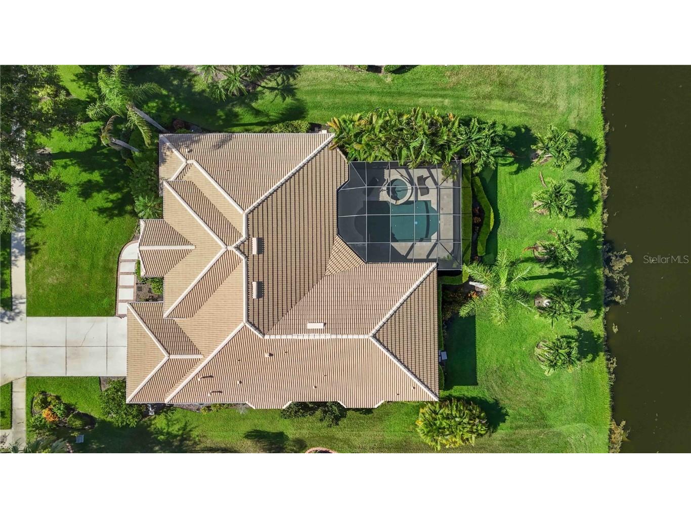 7555 Tori Way Lakewood Ranch FL 34202 A4660981 image54