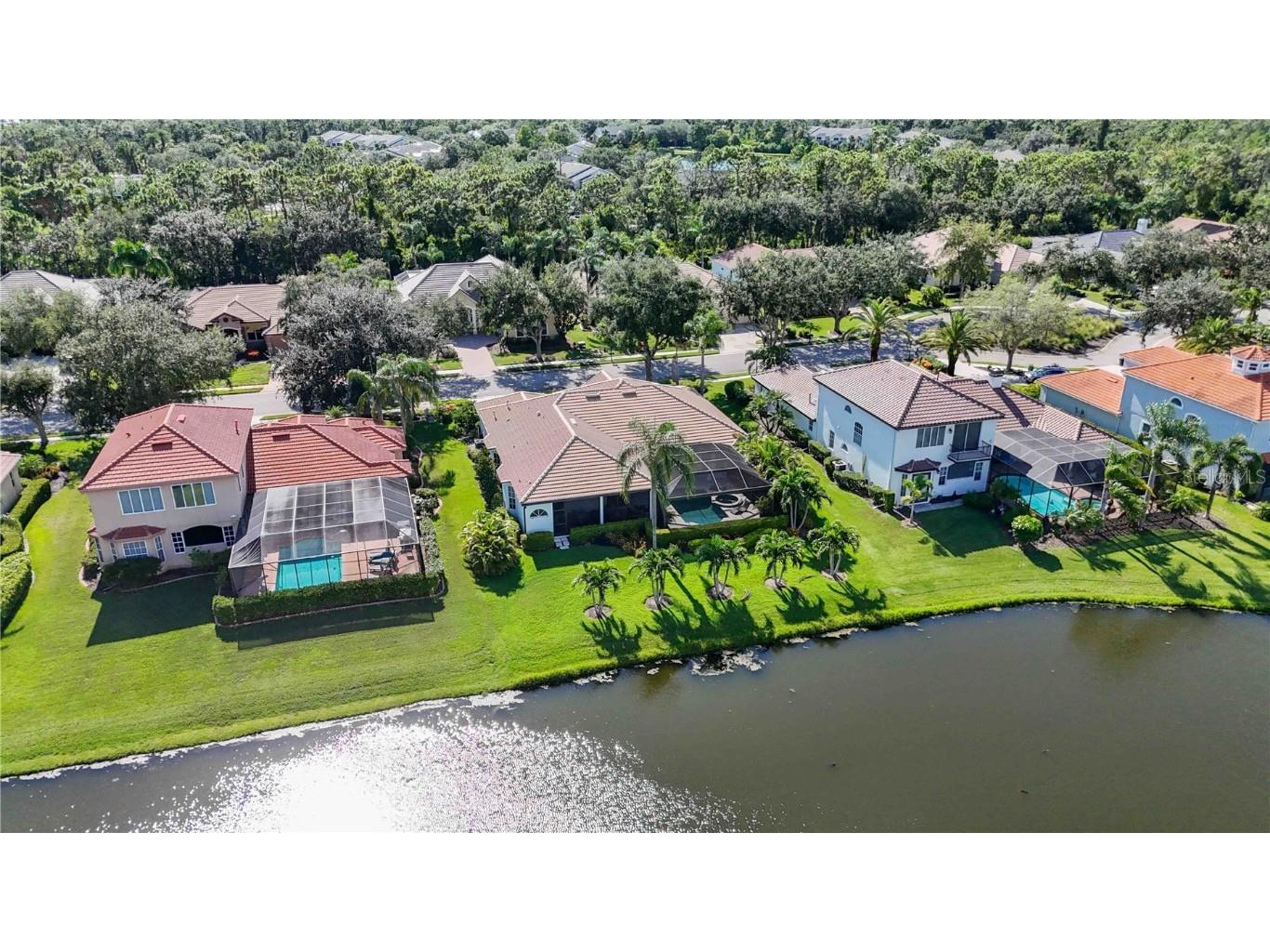 7555 Tori Way Lakewood Ranch FL 34202 A4660981 image59