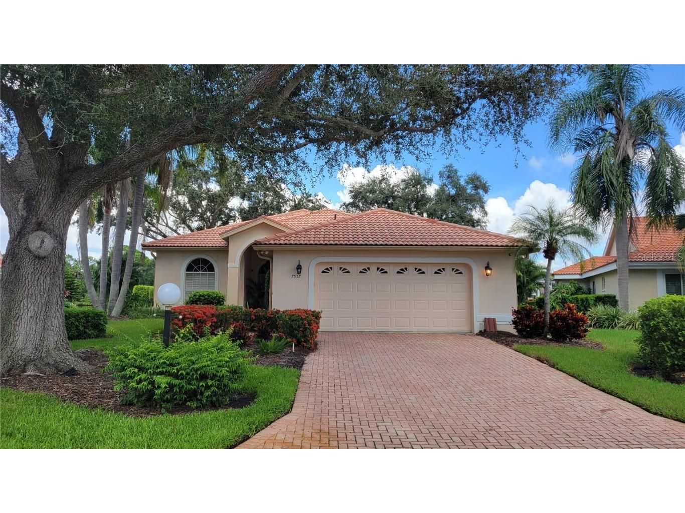 7557 Fairlinks Court Sarasota FL 34243 A4622781 image1