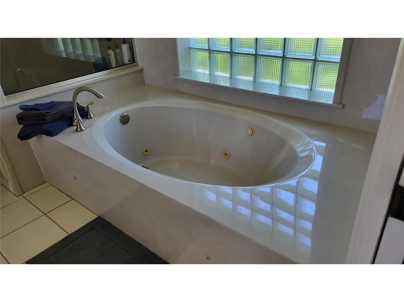 7557 Fairlinks Court Sarasota FL 34243 A4622781 image24