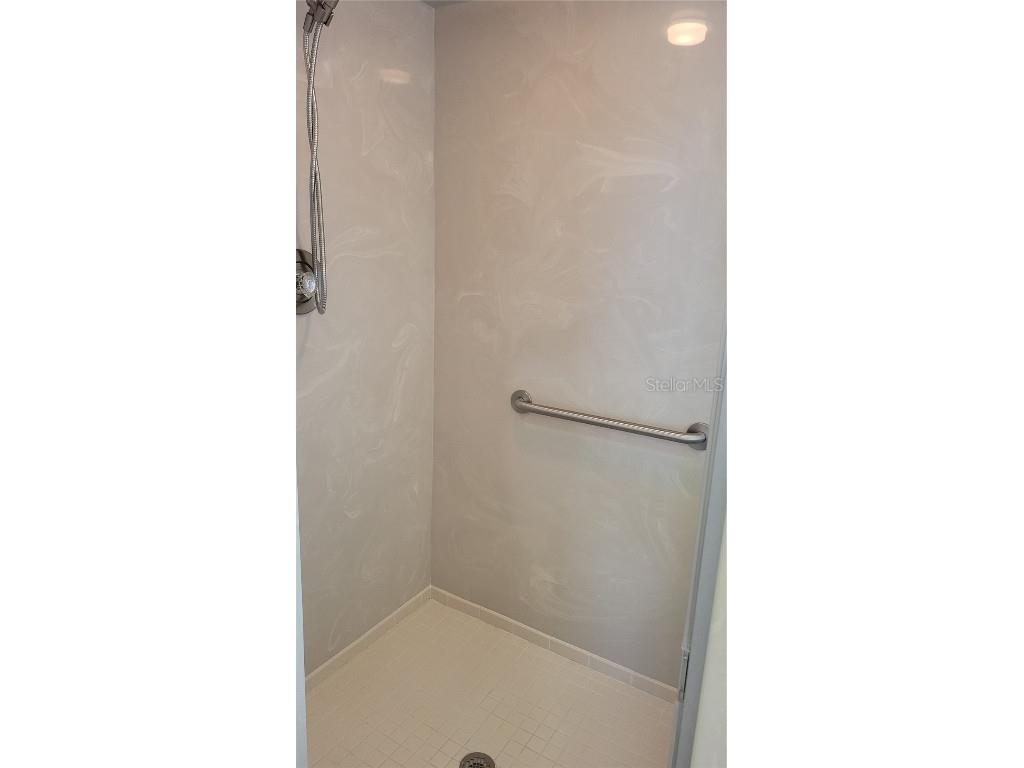 7557 Fairlinks Court Sarasota FL 34243 A4622781 image25