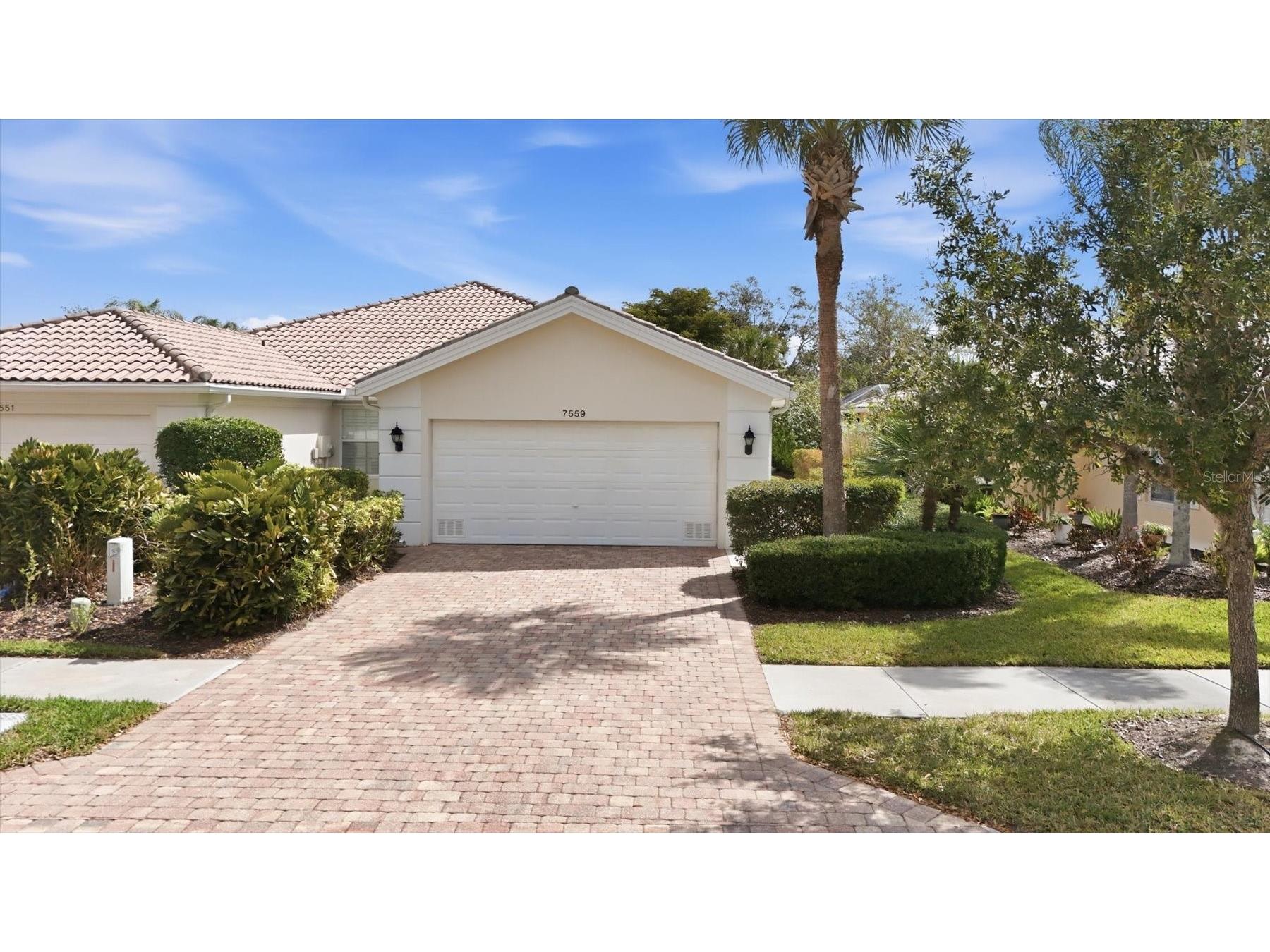 7559 Quinto Drive Sarasota FL 34238 A4684986 image2