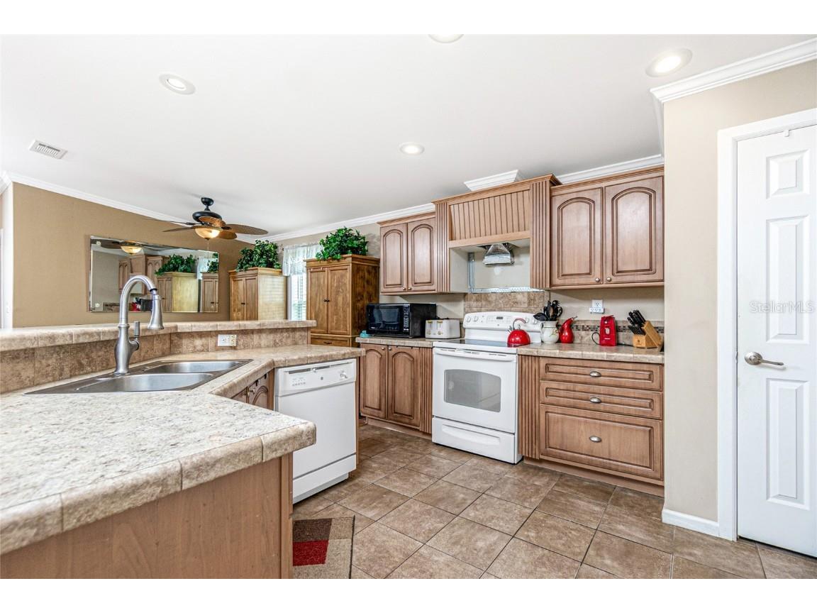 7559 Ratan Circle Port Charlotte FL 33981 - BUTTERFORD WATERWAY C7481116 image3