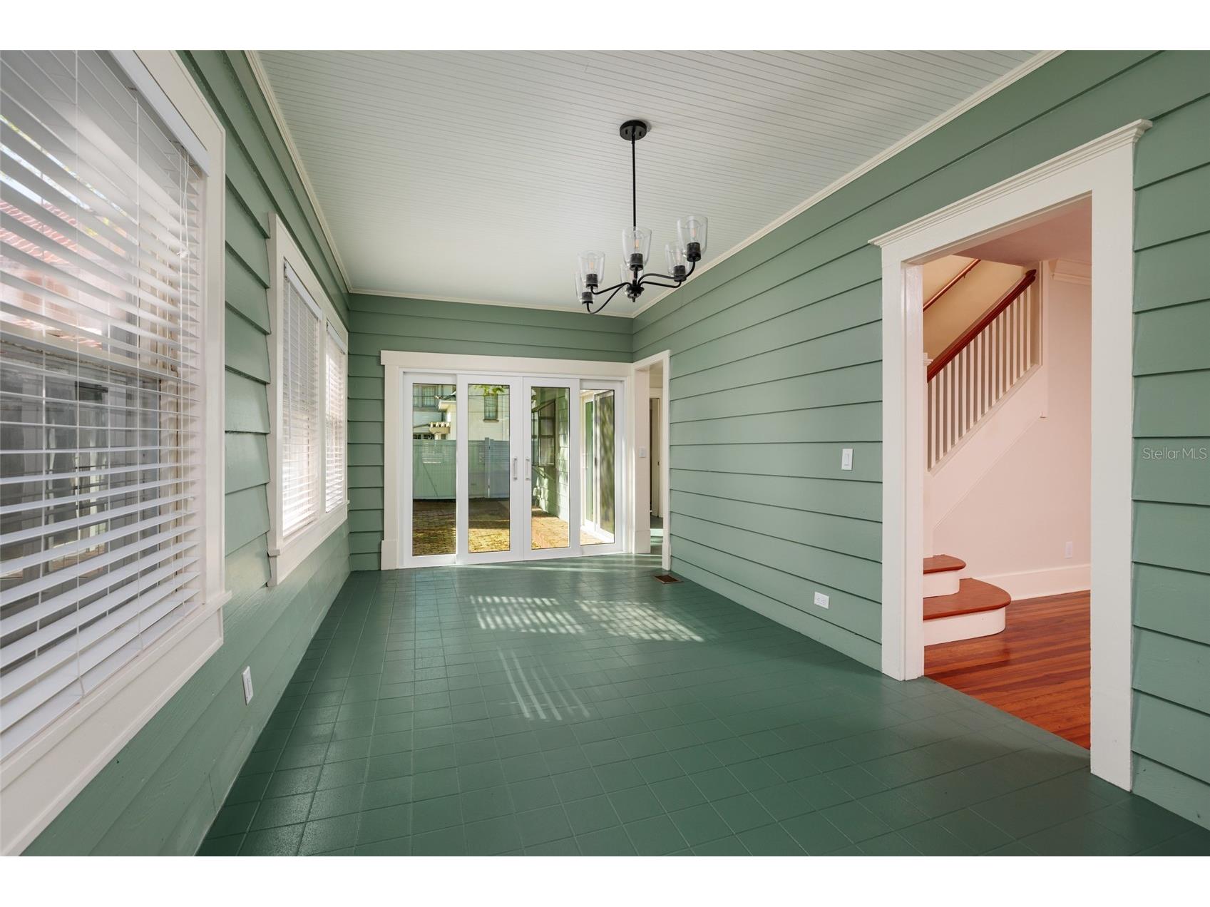 756 17th Avenue NE Saint Petersburg FL 33704 TB8488504 image14