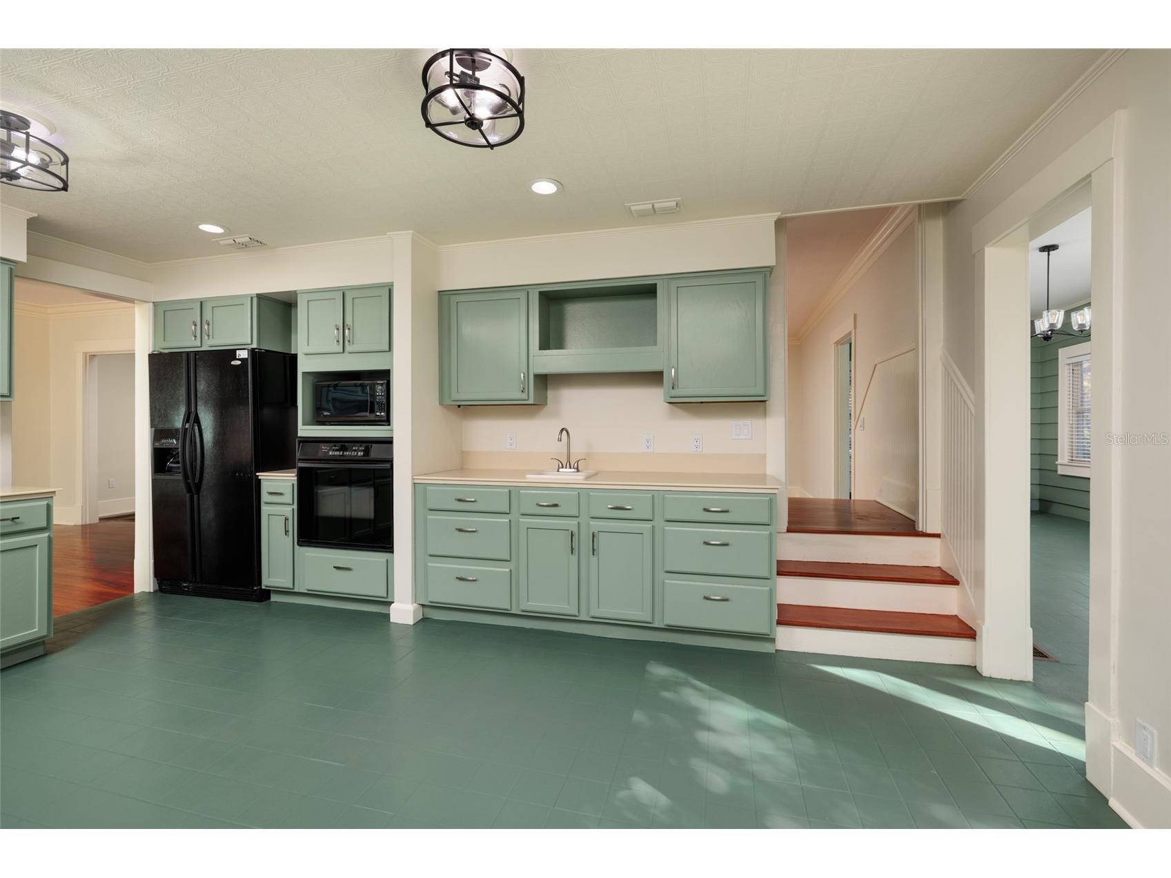 756 17th Avenue NE Saint Petersburg FL 33704 TB8488504 image19