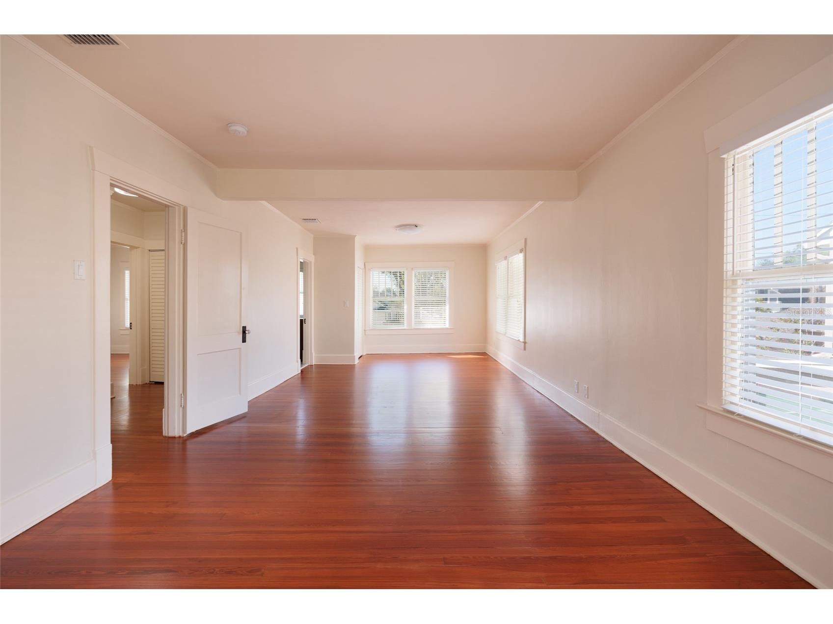 756 17th Avenue NE Saint Petersburg FL 33704 TB8488504 image23