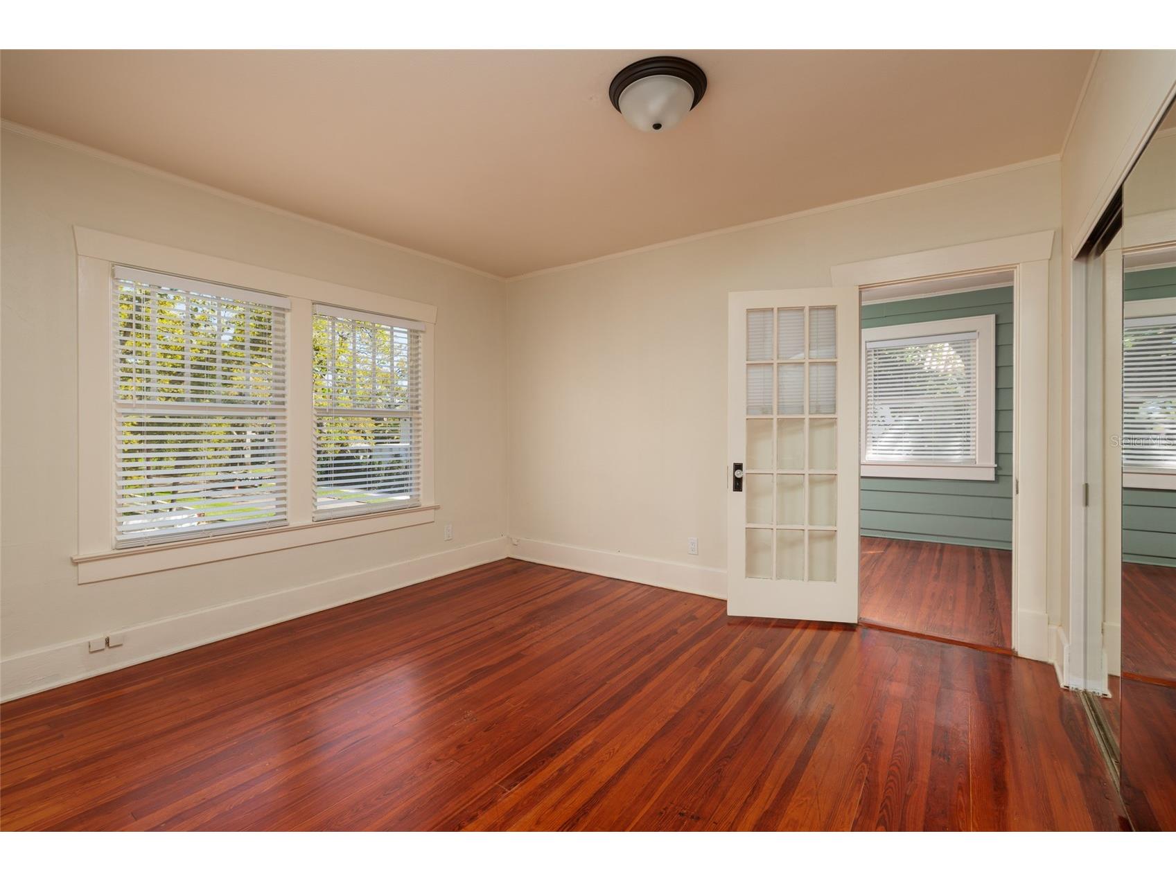 756 17th Avenue NE Saint Petersburg FL 33704 TB8488504 image25