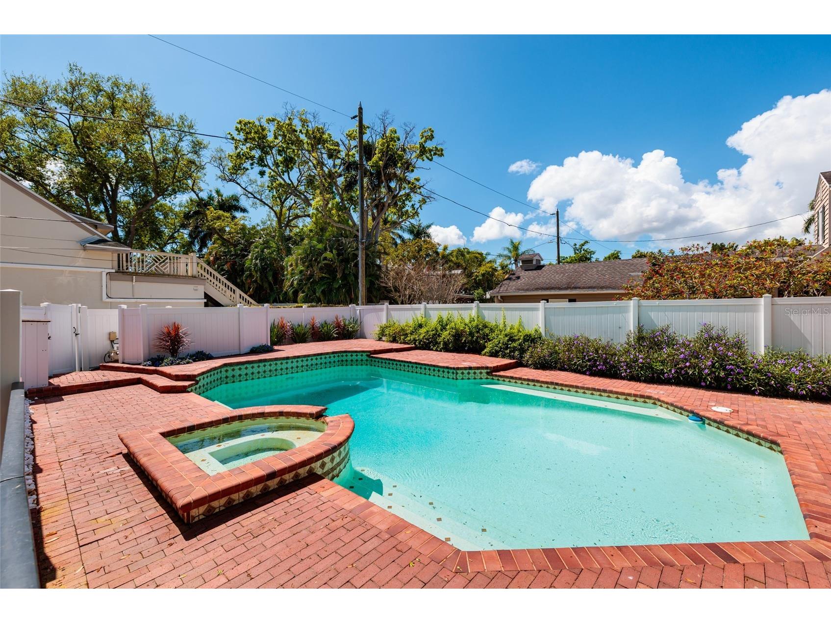 756 17th Avenue NE Saint Petersburg FL 33704 TB8488504 image38