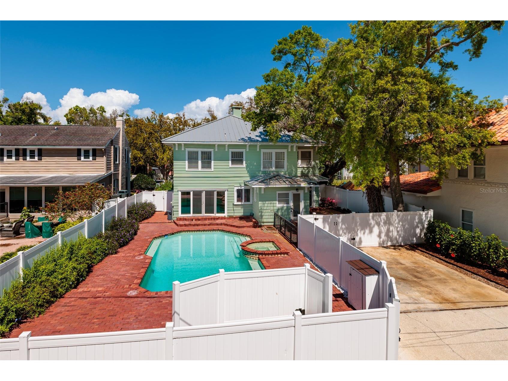 756 17th Avenue NE Saint Petersburg FL 33704 TB8488504 image41