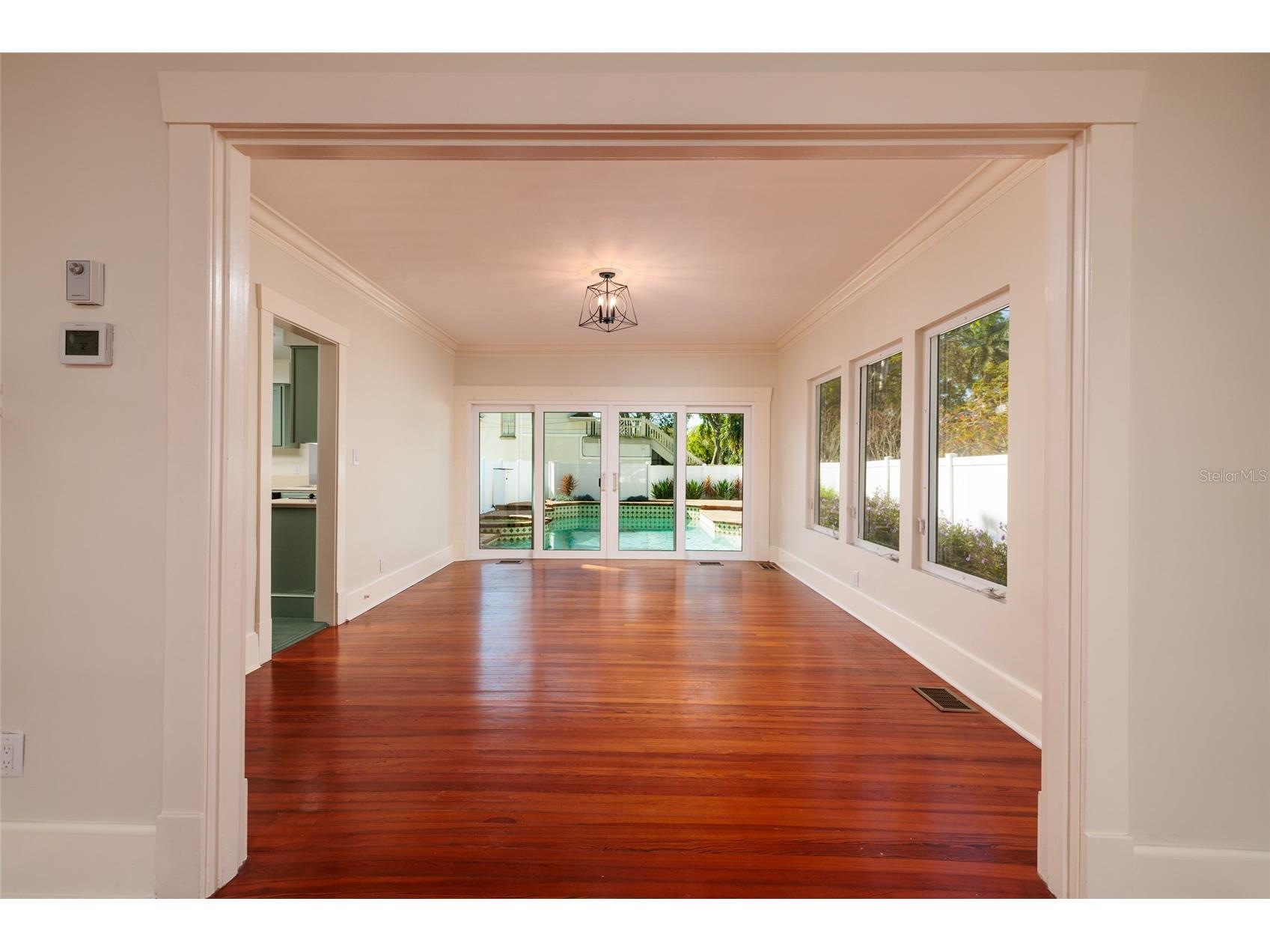 756 17th Avenue NE Saint Petersburg FL 33704 TB8488504 image9