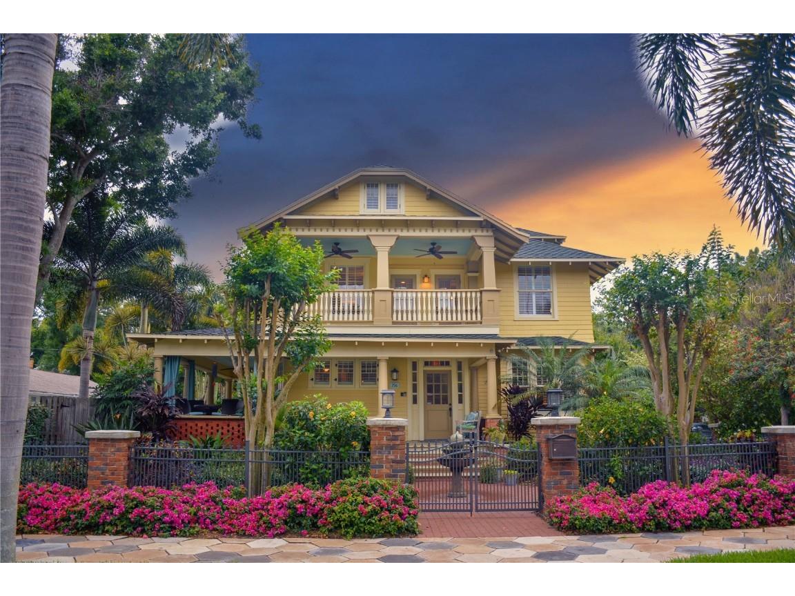 756 Bay Street NE Saint Petersburg FL 33701 U8224693 image1