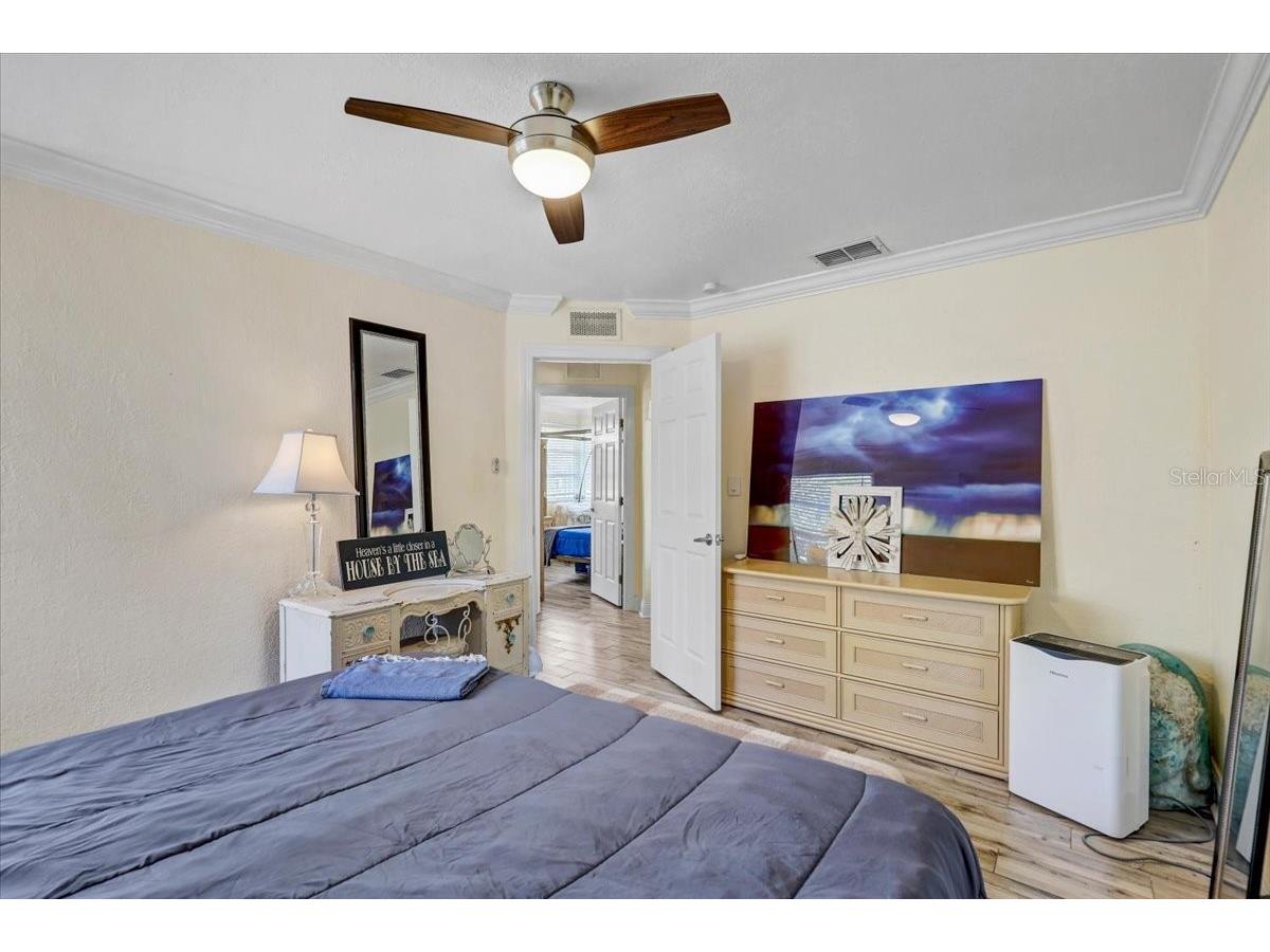 756 Mandalay Avenue Clearwater Beach FL 33767 TB8485832 image18