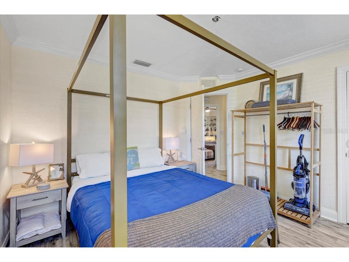 756 Mandalay Avenue Clearwater Beach FL 33767 TB8485832 image26