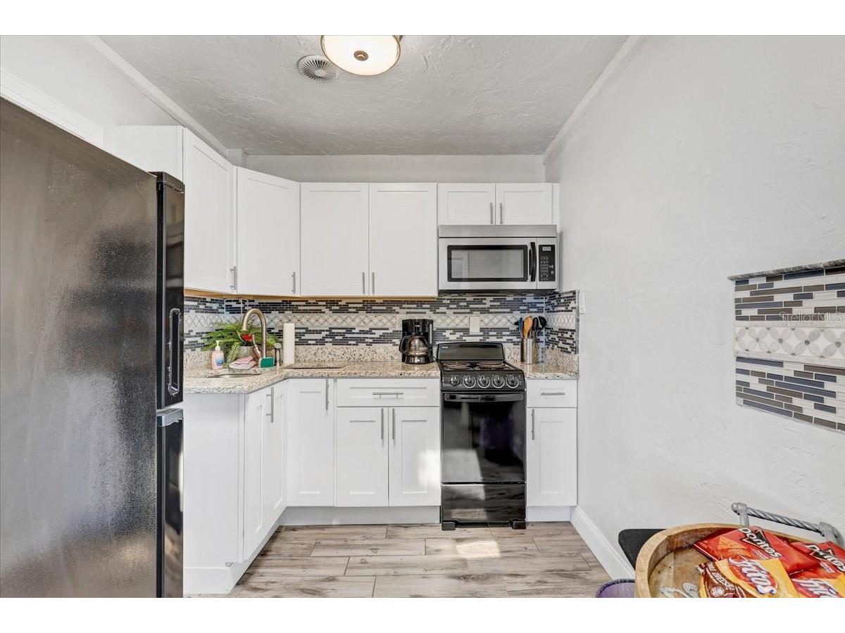 756 Mandalay Avenue Clearwater Beach FL 33767 TB8485832 image32