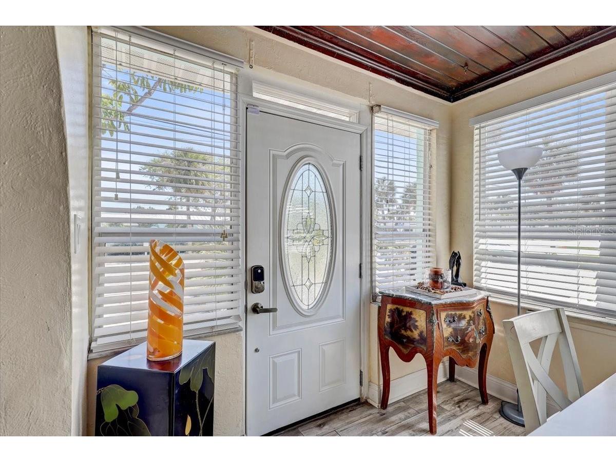 756 Mandalay Avenue Clearwater Beach FL 33767 TB8485832 image6