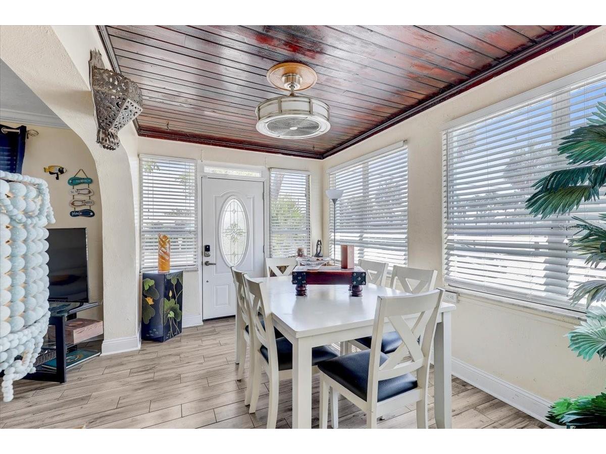 756 Mandalay Avenue Clearwater Beach FL 33767 TB8485832 image8