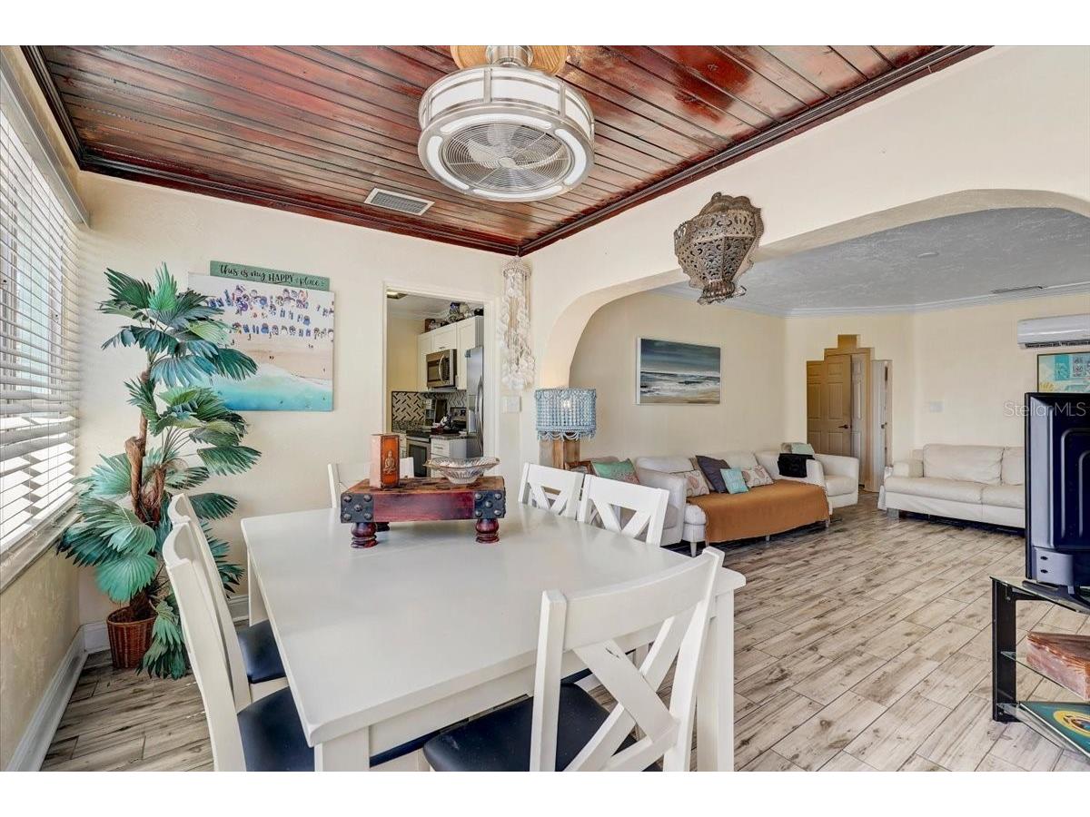 756 Mandalay Avenue Clearwater Beach FL 33767 TB8485832 image9
