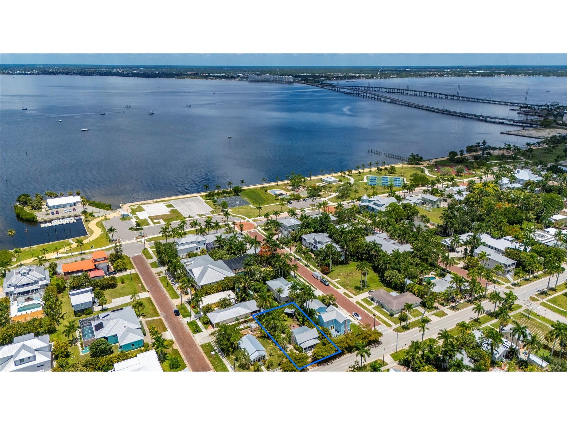 756 W Marion Avenue Punta Gorda FL 33950 C7526401 image2