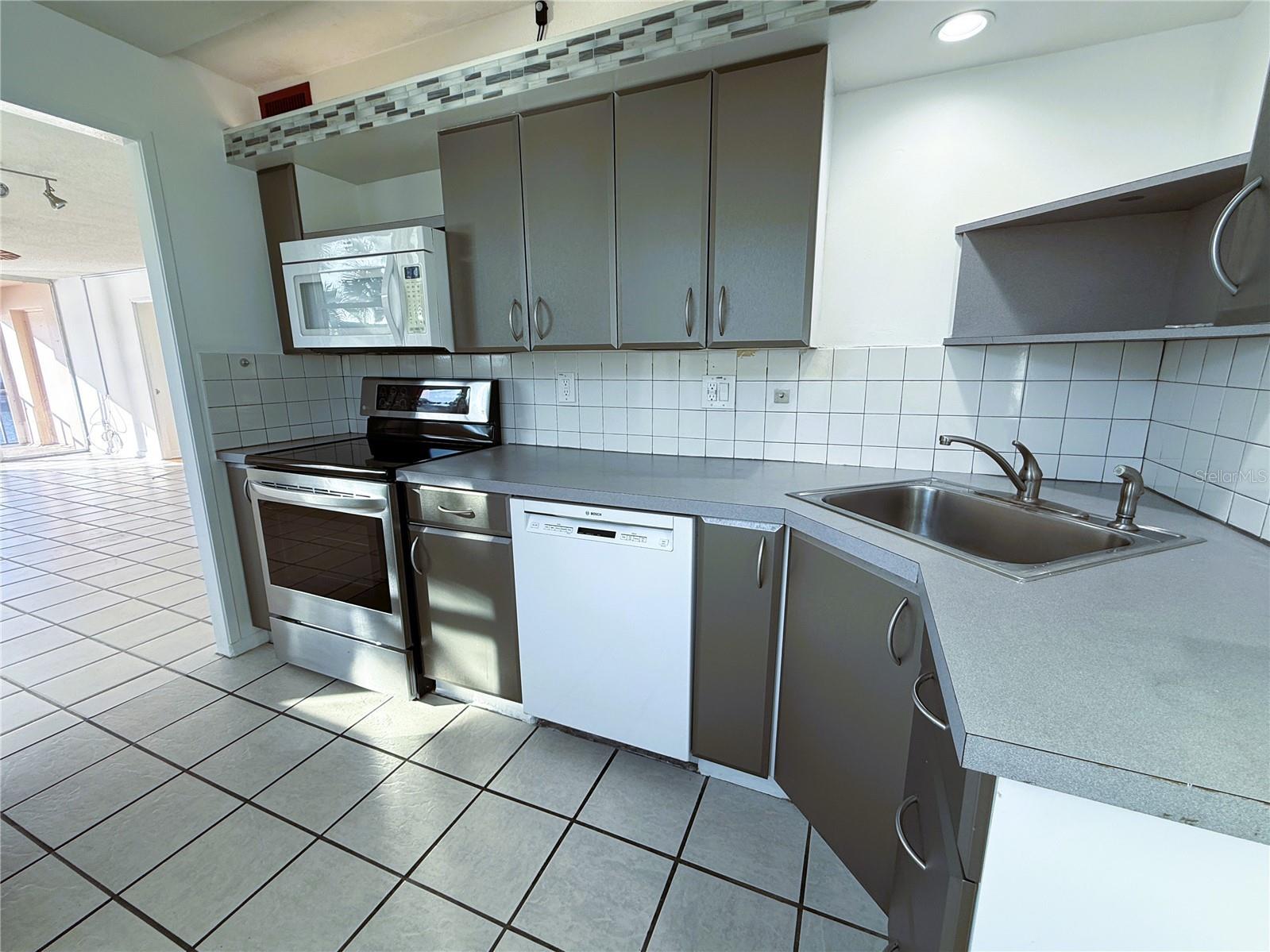 7560 Bay Island Drive S #246 South Pasadena FL 33707 - BOCA CIEGA BAY U8232088 image9