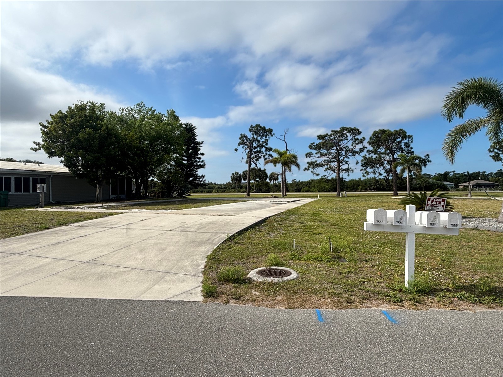 7560 Danvers Port Charlotte FL 33981 - BUTTERFORD WATERWAY C7525117 image2