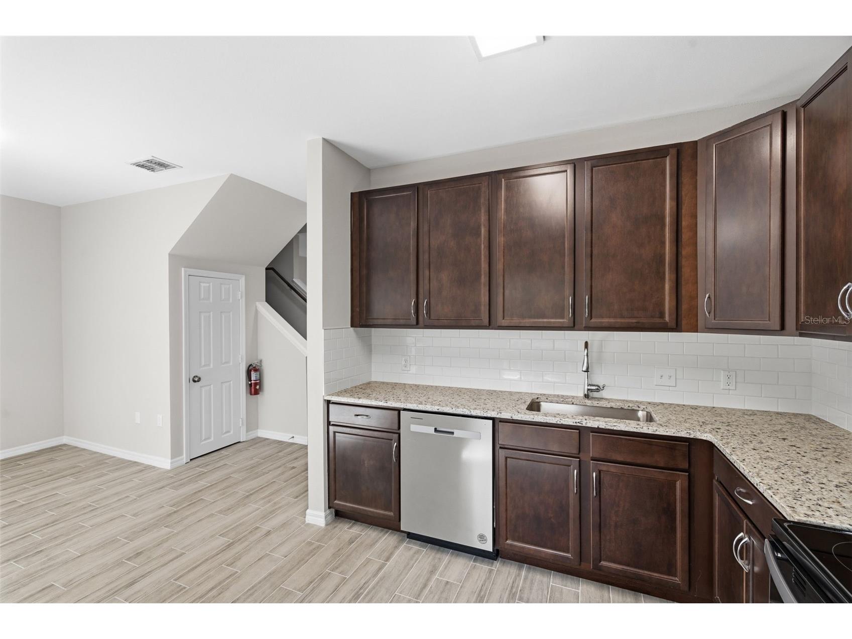 7560 Plantation Circle Bradenton FL 34201 TB8520327 image8