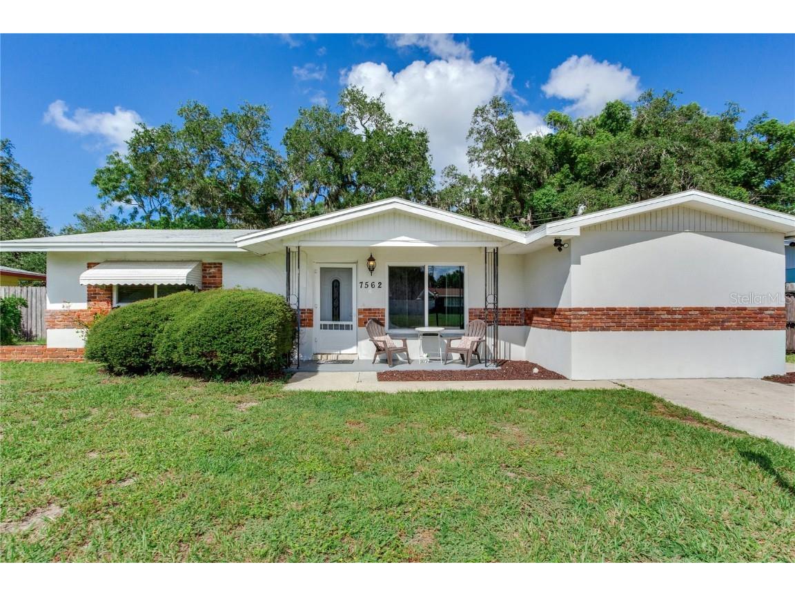 7562 117th Street Seminole FL 33772 U8255873 image1