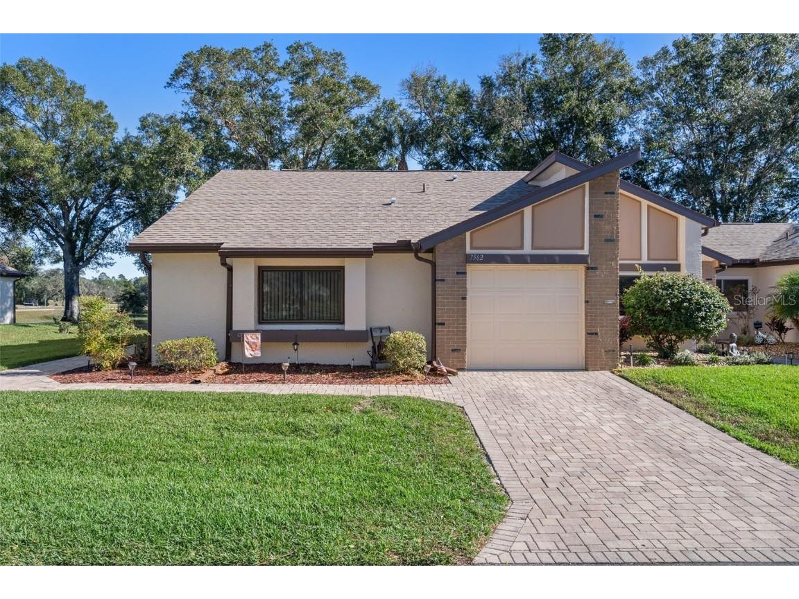 7562 Heather Walk Drive Weeki Wachee FL 34613 W7870129 image1
