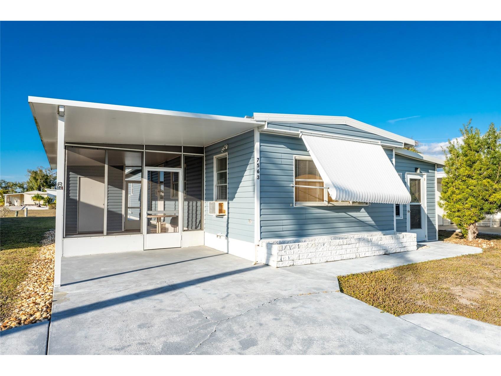 7563 Danvers Circle Port Charlotte FL 33981 - BUTTERFORD WATERWAY C7521052 image1