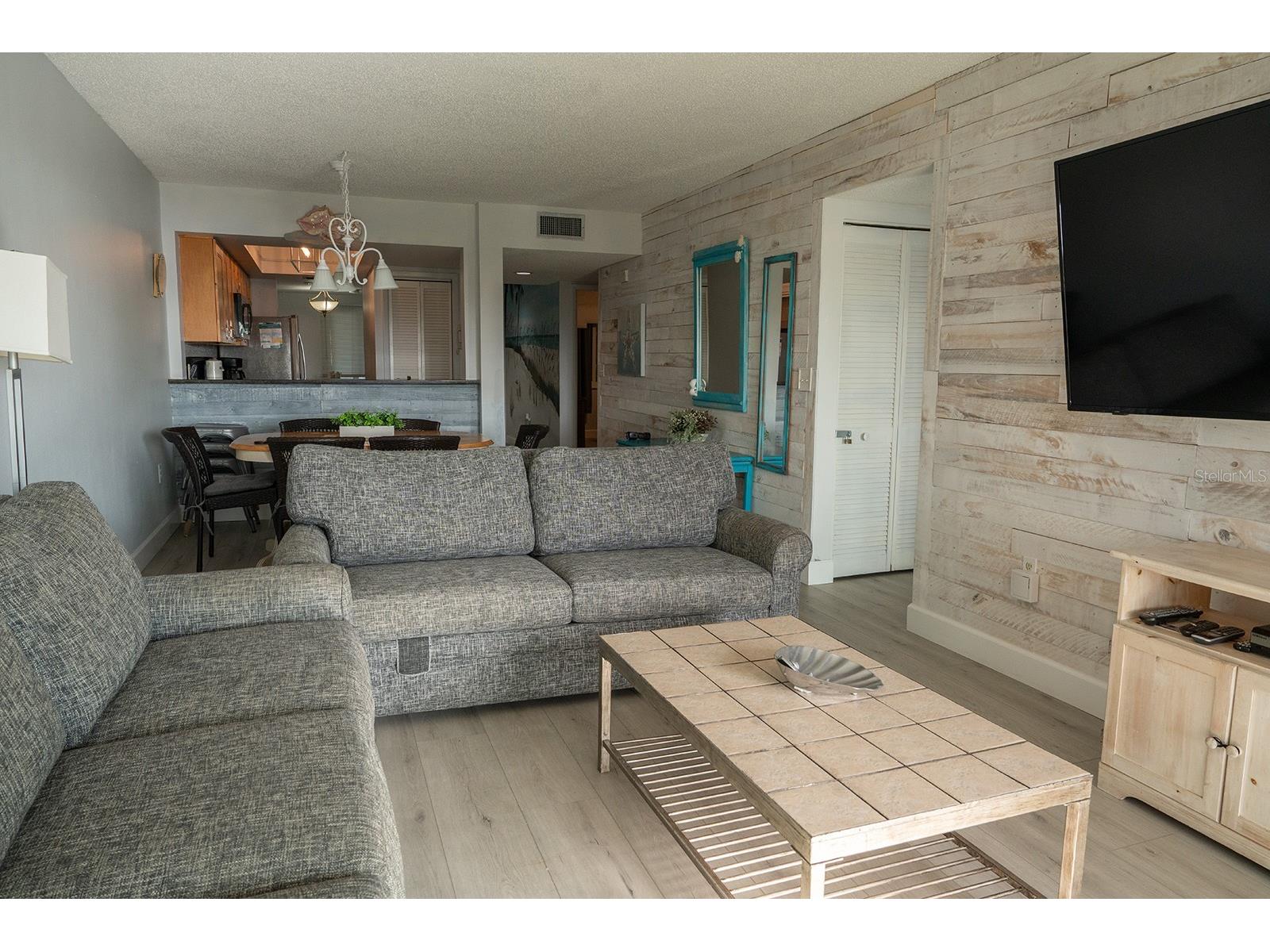 7564 Bayshore Drive #202 Treasure Island FL 33706 - GULF TB8457783 image6