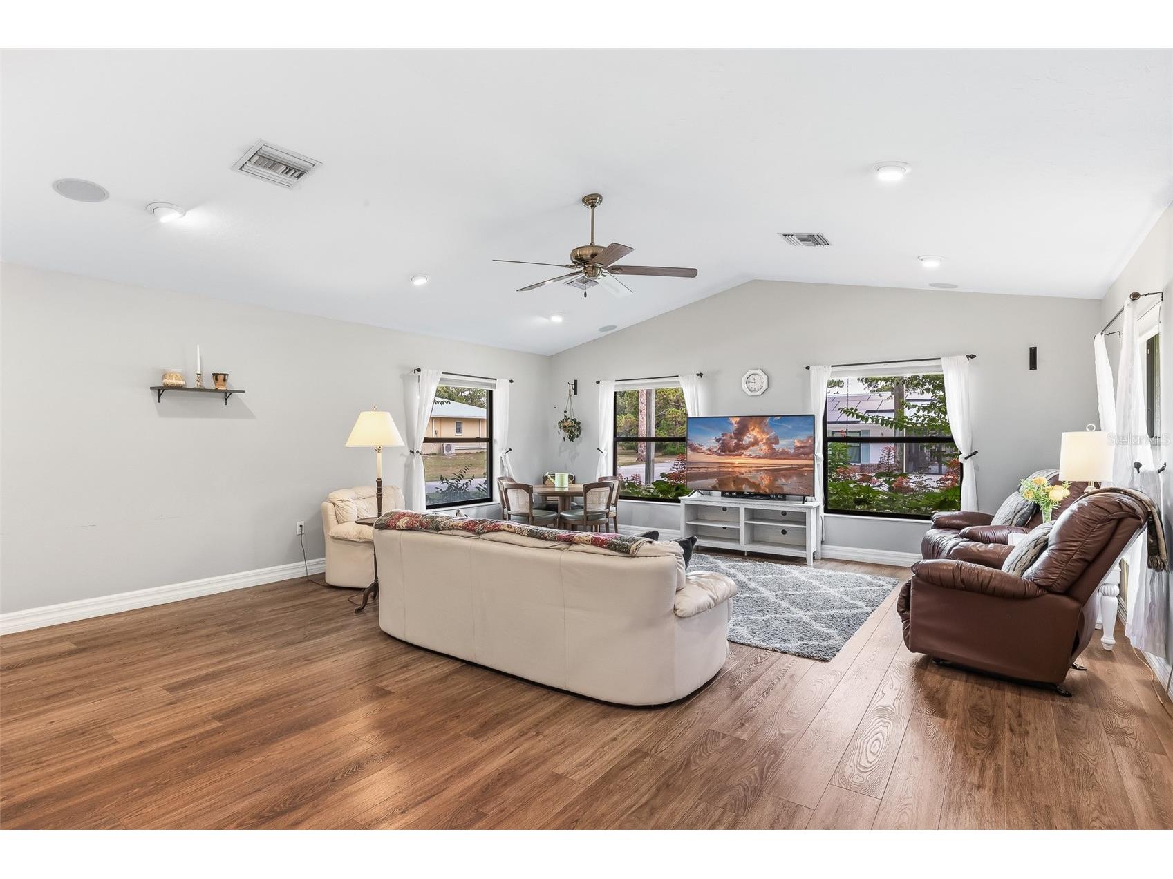 7565 Castle Drive Sarasota FL 34240 A4697250 image13
