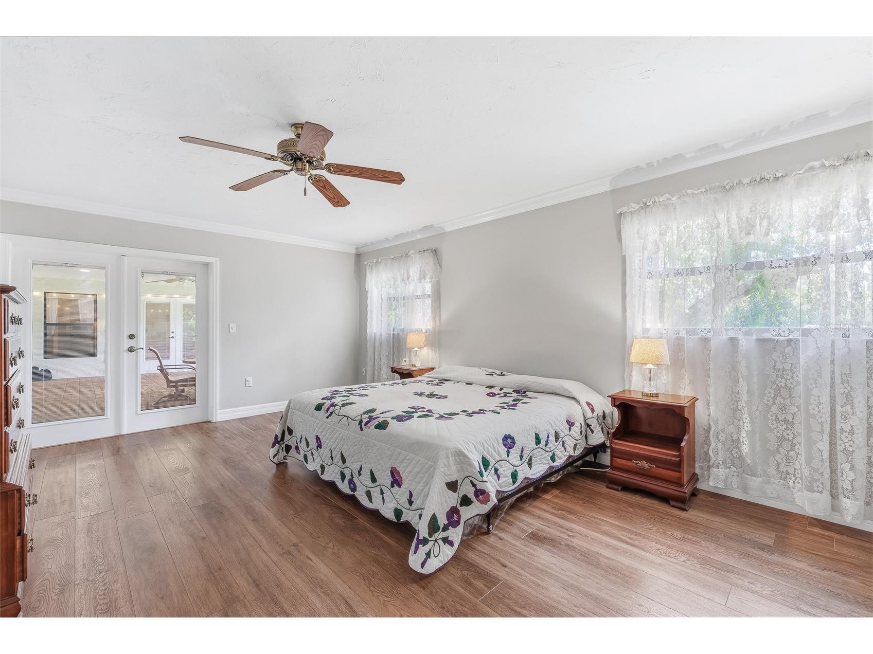 7565 Castle Drive Sarasota FL 34240 A4697250 image20
