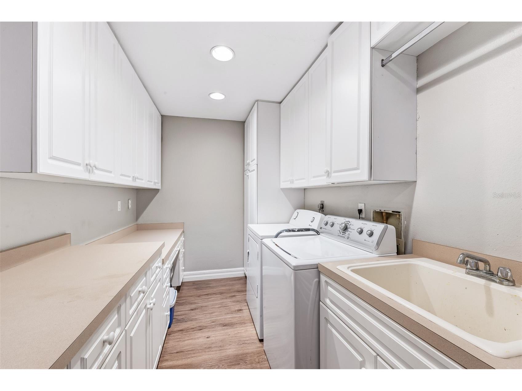 7565 Castle Drive Sarasota FL 34240 A4697250 image26
