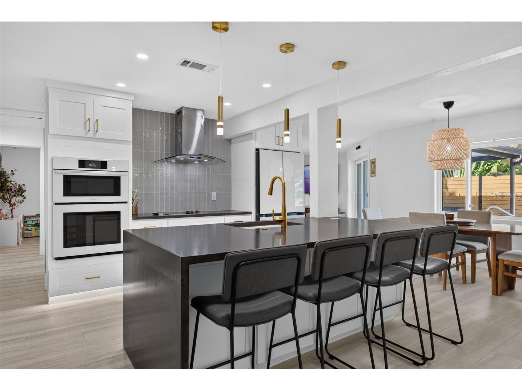 7566 20th Street N Saint Petersburg FL 33702 TB8527702 image8