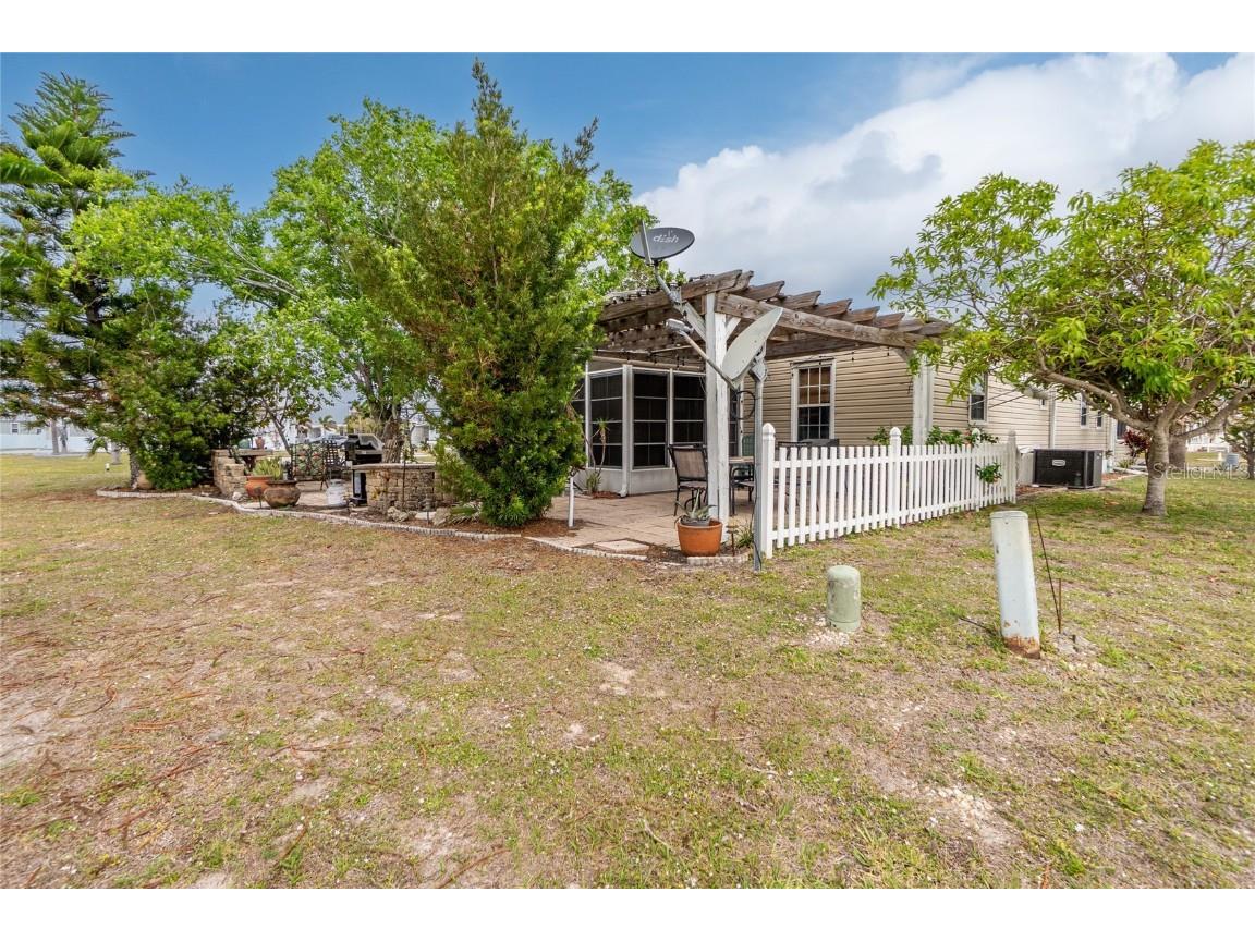 7566 Danvers Circle Port Charlotte FL 33981 - BUTTERFORD WATERWAY C7508401 image50