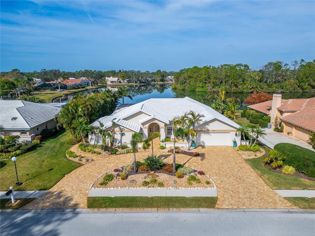 7566 Links Court Sarasota FL 34243 TB8346105 image1