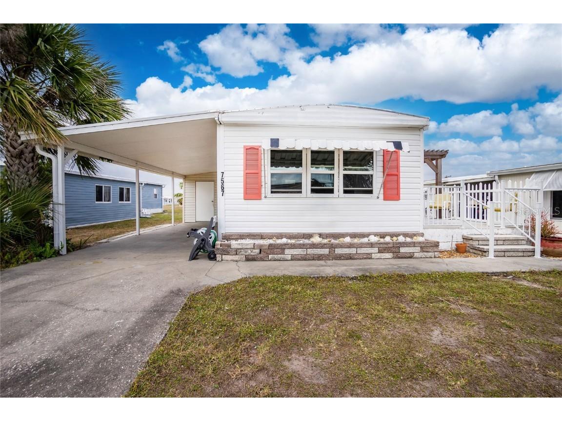 7567 Danvers Circle Port Charlotte FL 33981 - BUTTERFORD WATERWAY C7502710 image1