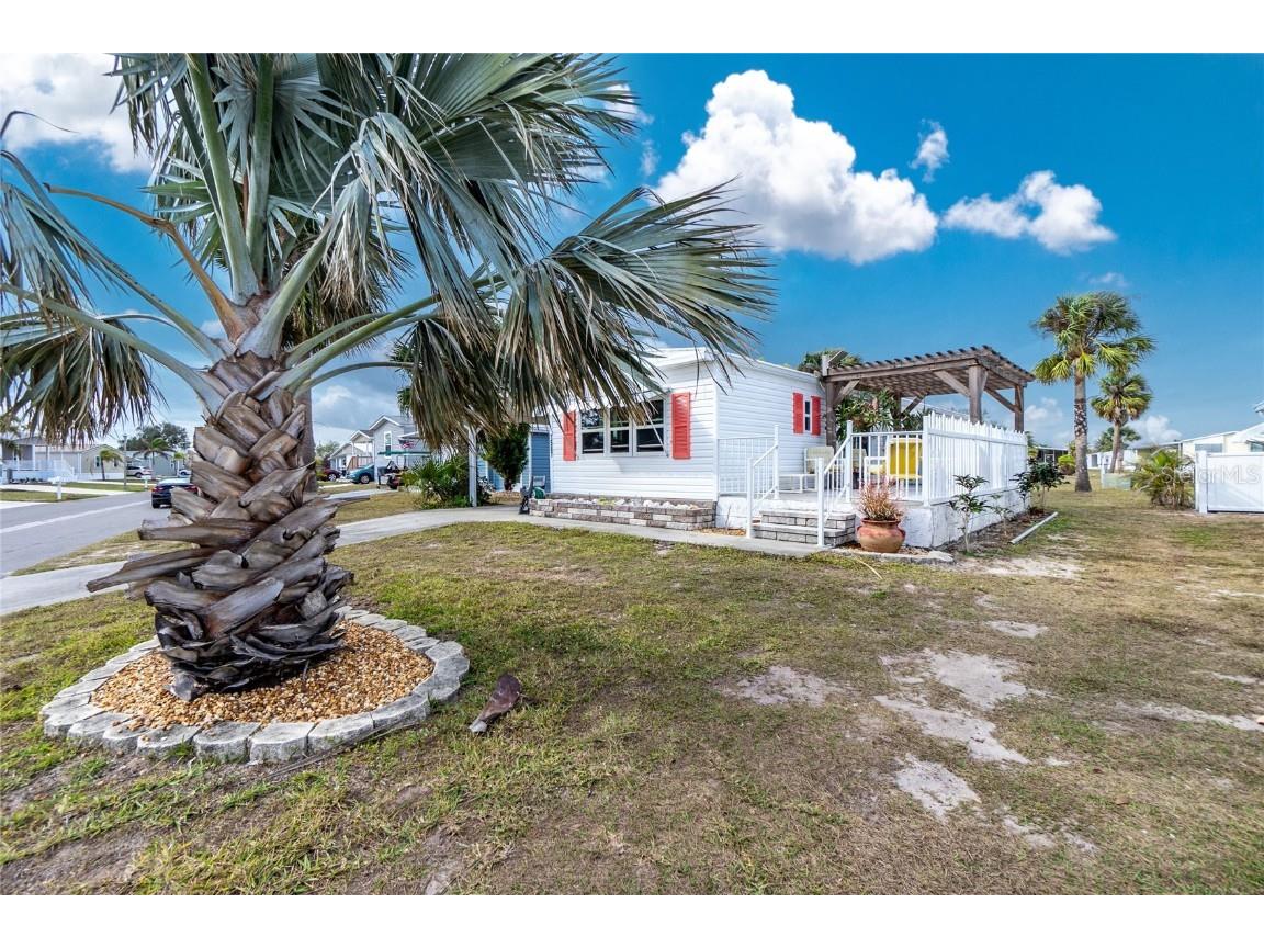 7567 Danvers Circle Port Charlotte FL 33981 - BUTTERFORD WATERWAY C7502710 image2