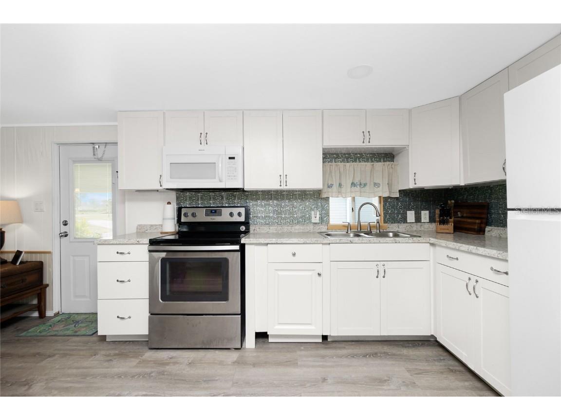 7567 Danvers Circle Port Charlotte FL 33981 - BUTTERFORD WATERWAY C7502710 image3